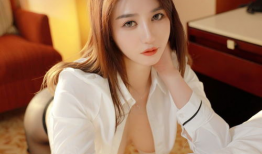 亚丝娜污漫画,揭秘虚拟世界中的成人幻想